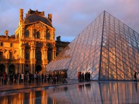 Louvre, zdroj: shutterstock.com